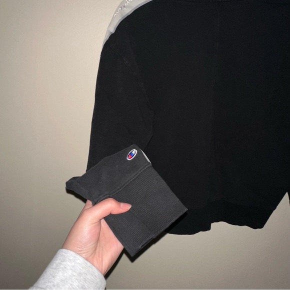 Champion Sweatshirt Size Small - Picture 14 of 14